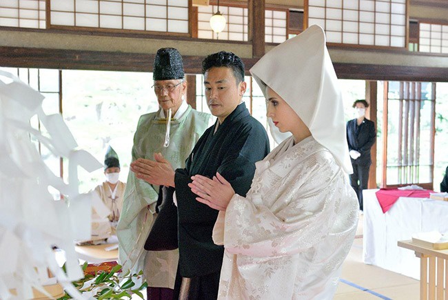 国際結婚式を日本で挙げる。日本らしい国際結婚式。国際結婚の演出
Japanese Traditional Wedding Ceremony,Kimono Wedding国際結婚式を日本で挙げる。日本らしい国際結婚式。国際結婚の演出
Japanese Traditional Wedding Ceremony,Kimono Wedding