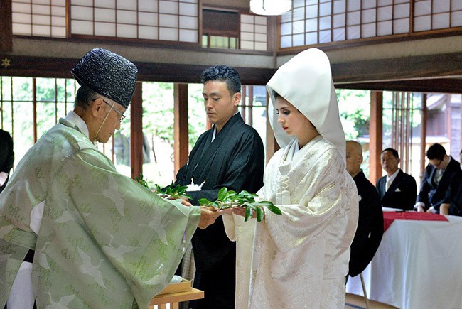 国際結婚式を日本で挙げる。日本らしい国際結婚式。国際結婚の演出
Japanese Traditional Wedding Ceremony,Kimono Wedding