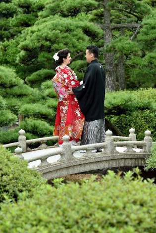 国際結婚式を日本で挙げる。日本らしい国際結婚式。国際結婚の演出
Japanese Traditional Wedding Ceremony,Kimono Wedding