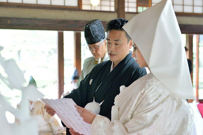 国際結婚式を日本で挙げる。日本らしい国際結婚式。国際結婚の演出
Japanese Traditional Wedding Ceremony,Kimono Wedding国際結婚式を日本で挙げる。日本らしい国際結婚式。国際結婚の演出
Japanese Traditional Wedding Ceremony,Kimono Wedding